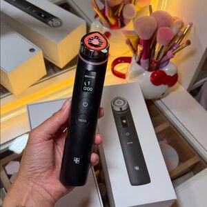 medicube Age-R Booster Pro Black Skincare Device